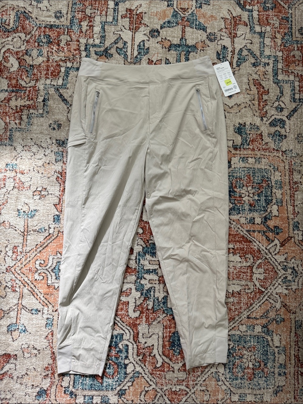 NWT Athleta Trekkie North Jogger in Light Khaki